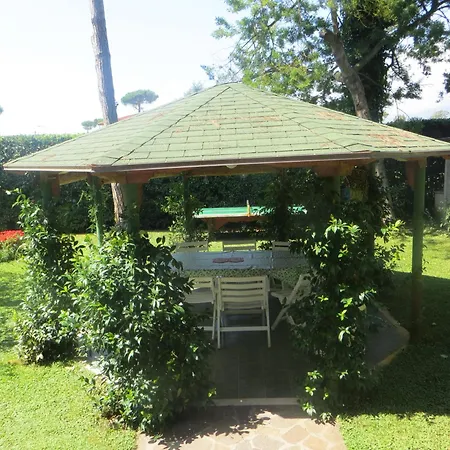 Villa Con Giardino Marina Di Pietrasanta Marina di Pietrasanta