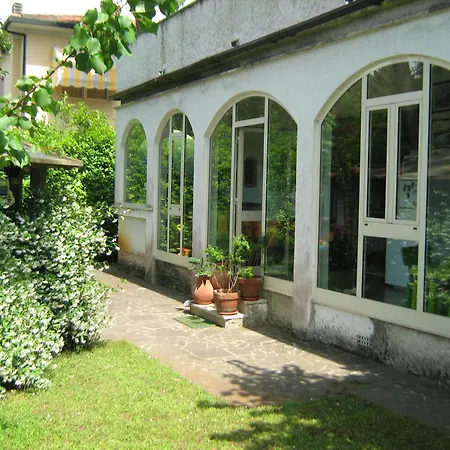 Villa Villa Con Giardino Marina Di Pietrasanta